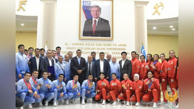 Изрображение 'В Ташкенте торжественно встретили триумфаторов чемпионата Азии по боксу (фото)'