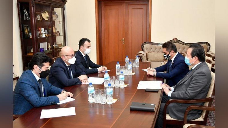 'Tashqi ishlar vaziri o`rinbosari Malayziyaning Elchisi bilan uchrashdi'ning rasmi