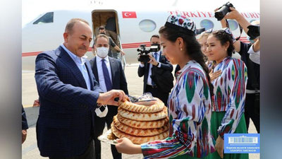 'Turkiya tashqi ishlar vaziri Mevlyut Chavushog`lu Farg`onaga etib keldi (foto)'ning rasmi