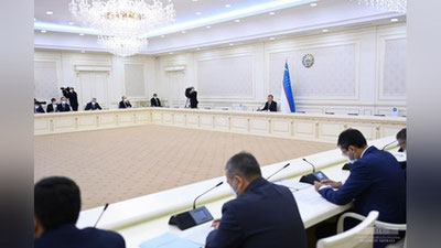 'Prezident raisligidagi aholi murojaatlari bilan ishlash tizimini yangicha tashkil qilish chora-tadbirlari bo`yicha videoselektor yig`ilishi boshlandi'ning rasmi