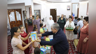 'Senatorlar Prezident rahmat aytgan bolalar uyida bo`lishdi'ning rasmi