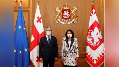 Изрображение 'Посол Бахром Ашрафханов вручил верительные грамоты Президенту Грузии'