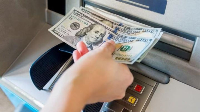 Изрображение 'В банкоматах Uzcard приостановили прием долларовых купюр - из-за обнаружения фальшивок'