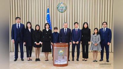 'Shavkat Mirziyoev saylovda ovoz berdi (video)'ning rasmi