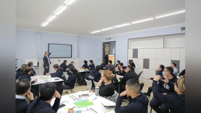 '120дан зиёд педагоглар “Замонавий тренер дастури”да ўқимоқда'ning rasmi