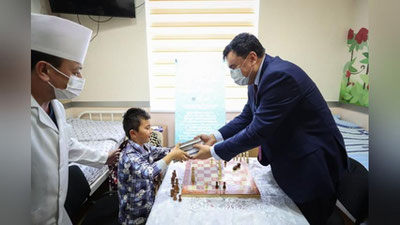 Изрображение 'Азиз Абдухакимов осуществил мечту ребенка в Онкологическом центре (фото)'