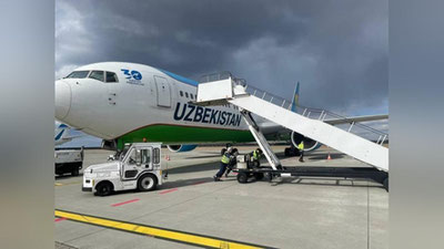 'Украинадан эвакуация қилинаётган ўзбекистонликларнинг дастлабки гуруҳи Тошкентга етиб келди'ning rasmi