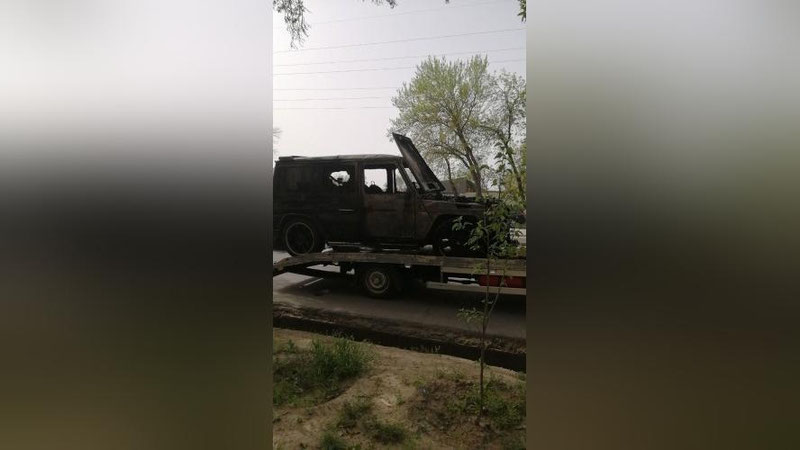 Изрображение 'В Ташкенте на дороге сгорел Mercedes-Benz Gelendwagen (видео)'