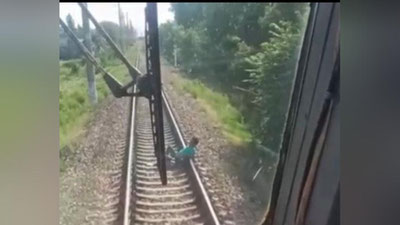 'Тошкент–Хўжакент поезд йўлида ётган эркак қутқариб олинди'ning rasmi