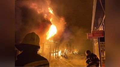 Изрображение 'В Самаркандской области сгорели три продуктовых магазина (видео)'