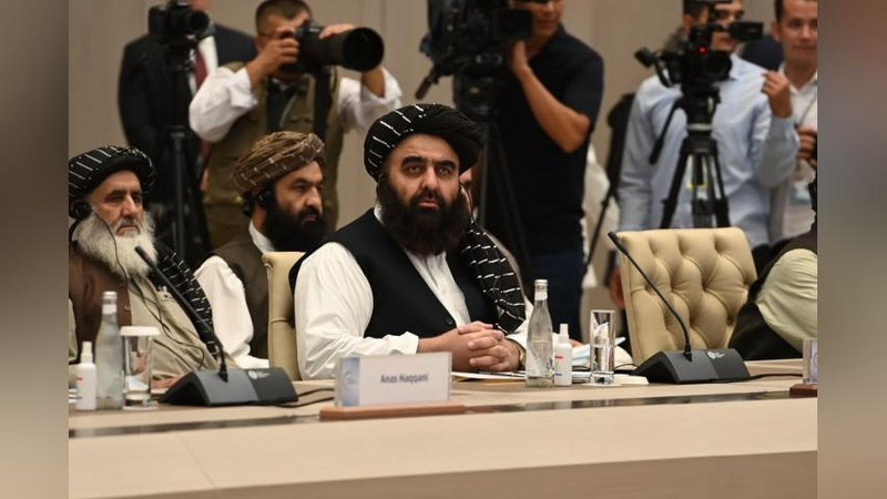 'Amir Xon Muttaqiy AQShdan Afg`onistonning muzlatilgan pullarini shartlarsiz qaytarishni so`radi'ning rasmi