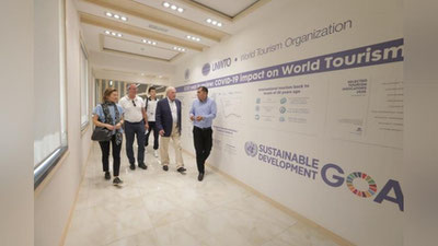 '"Бу университет Самарқандни сайёҳлик маскани сифатида ривожлантириш учун идеал маскандир" — Фредерик Старр'ning rasmi