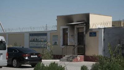 'Комиссия аъзолари Қорақалпоғистонда 15 кунлик маъмурий жазо ўталадиган махсус қабулхонани бориб кўрди'ning rasmi