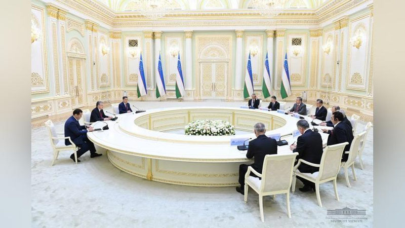 'Президент ШҲТга аъзо давлатлар делегацияларининг раҳбарларини қабул қилди'ning rasmi