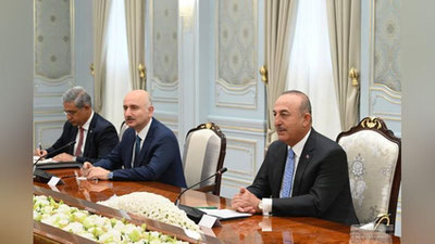 Изрображение 'Президент Узбекистана принял министра иностранных дел Турции'