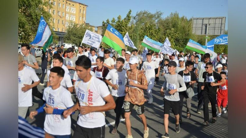 '“Biz birgamiz, biz bir kuchmiz!” shiori ostidagi tinchlik marafoni o`tkazildi'ning rasmi