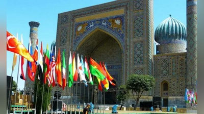 '“Tarixiy evrilish” pallasiga to`g`ri kelgan sammit'ning rasmi