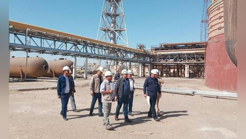 '“Ўзбекнефтгаз”: Бошқарув раиси бошчилигидаги “Ишчи гуруҳ” аъзолари ишлаб чиқариш ҳолатини ўрганиш мақсадида Муборак газни қайта ишлаш заводида бўлди'ning rasmi