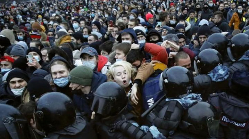 'Россияда сафарбарликка қарши норозилик намойишлари уюштирилиши мумкин'ning rasmi
