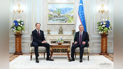 Изрображение 'Президент Узбекистана принял вице-премьера РФ Дениса Мантурова'