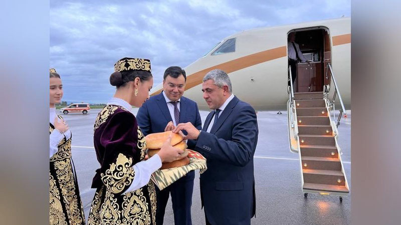 Изрображение 'Глава Всемирной туристской организации прибыл в Узбекистан'