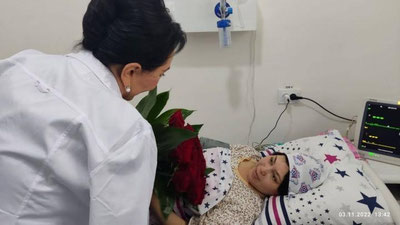 Изрображение 'Глава Сената Олий Мажлиса навестила маму четверняшек в Самарканде (видео)'