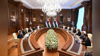 Изрображение 'Шавкат Мирзиёев провел переговоры с Виктором Орбаном'