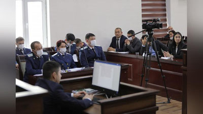 Изрображение 'В суде в Бухаре дал показания человек, отобравший во время событий в Нукусе пистолет у нацгвардейца'