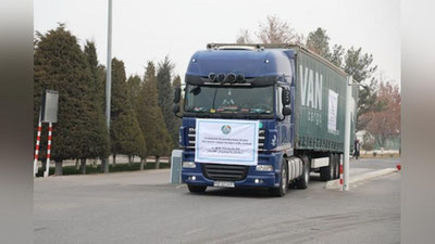 'O`zbekistondan Afg`onistonga yo`l olgan insonparvarlik yordami ortilgan yuk mashinalari etib bordi (foto)'ning rasmi