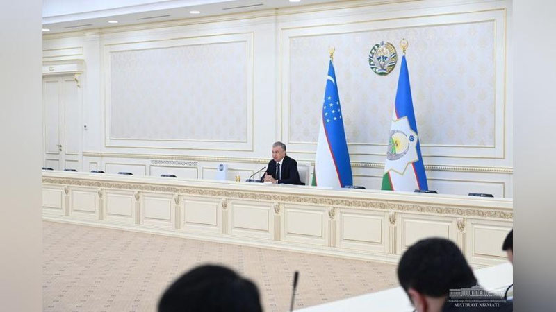 'Kimyo sanoatida oxirgi uch yilda ishlab chiqarish hajmi 1,5 baravarga, eksport esa 2 baravarga oshdi — Shavkat Mirziyoev'ning rasmi