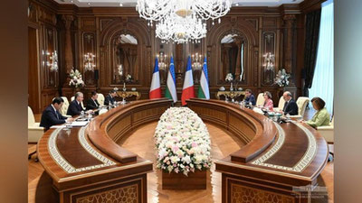 Изрображение 'Президент Узбекистана принял директора Французского агентства развития Реми Риу'