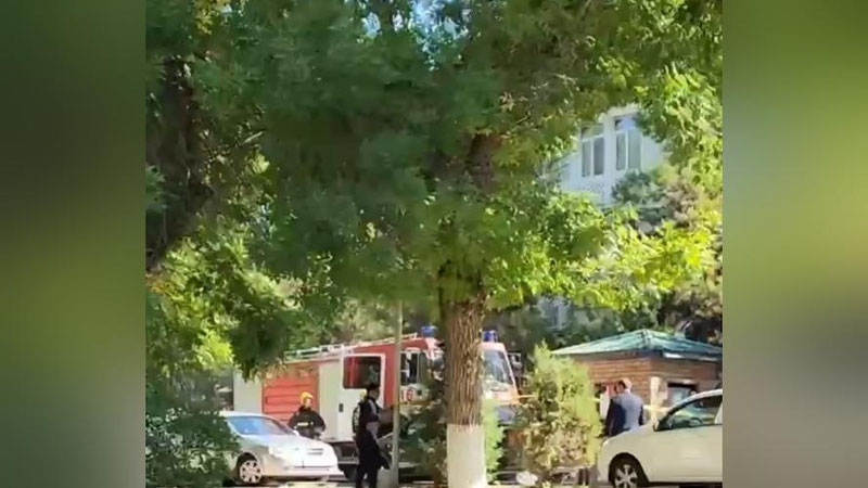 'Toshkent shahar sudi binosiga bomba qo`yib ketilgani haqida xabar tarqalmoqda. Rasmiy ma`lumot berildi (video)'ning rasmi