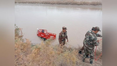 Изрображение 'В Кашкадарье спасатели вытащили грузовой мотоцикл из канала'