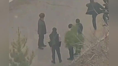 'Namanganda maktab direktor o`rinbosari darsga qatnashmagan o`quvchilarni tepdi(video)'ning rasmi