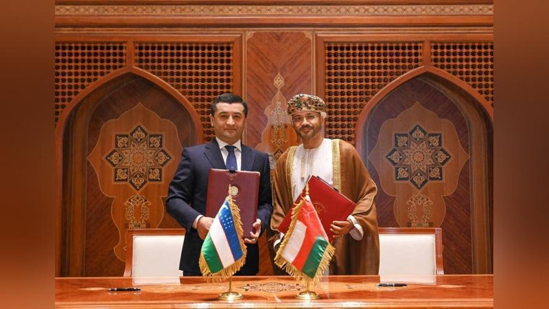 'O`zbekiston va O`mon o`rtasida diplomatik pasport egalarini viza talablaridan ozod qilish to`g`risidagi shartnoma imzolandi'ning rasmi