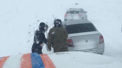 'Qozog`istonda qor bo`roni va muzlama tufayli 127 ta yo`l yopildi'ning rasmi