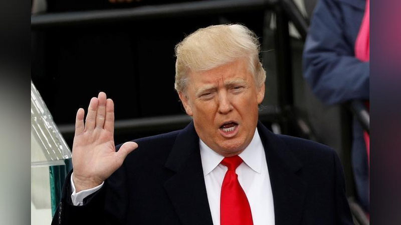 Изрображение 'Дональд Трамп ответил на критику его волос'