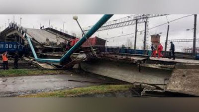 'Rossiyada temiryo`l ustidan o`tgan avtomagistral qulab tushdi 'ning rasmi