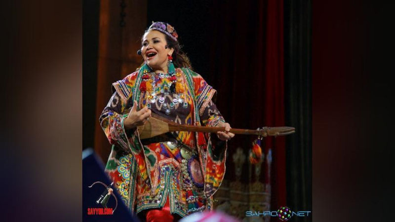 'XONANDA HOSILA RAHIMOVA “QORAQALPOG`ISTONDA XIZMAT KO`RSATGAN ARTIST” UNVONI BILAN MUKOFOTLANDI'ning rasmi
