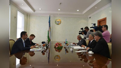 Изрображение 'ЭКСПЕРТОВ МИССИИ БДИПЧ ОБСЕ ПРИНЯЛИ В ЦЕНТРИЗБИРКОМЕ'