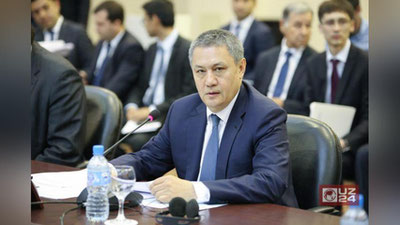 '​Рустам Азимов Бош вазир ўринбосари лавозимини тарк этди'ning rasmi