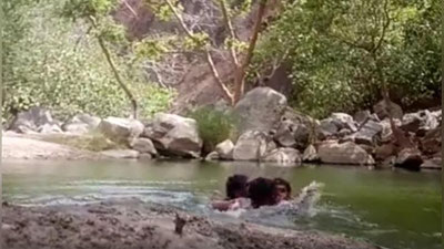 Изрображение 'ТРОЕ ИНДИЙЦЕВ СНЯЛИ НА ВИДЕО СОБСТВЕННУЮ ГИБЕЛЬ'