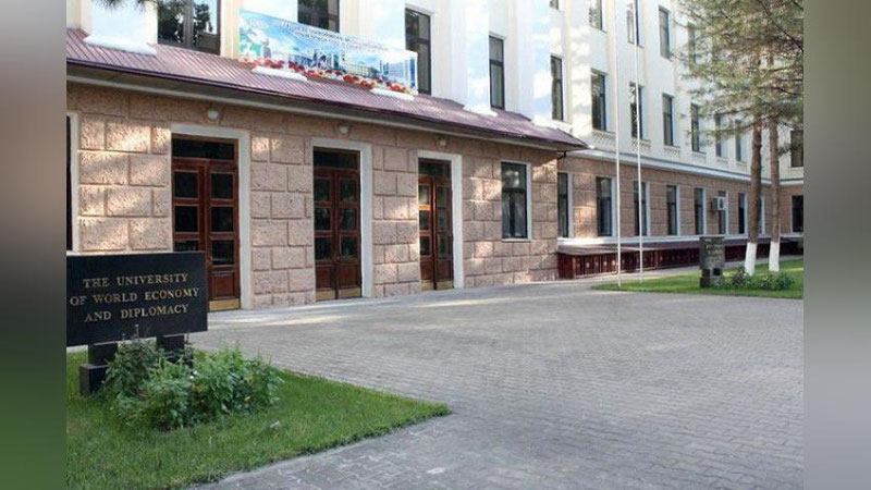 'Toshkentda Jahon iqtisodiyoti va diplomatiya universiteti talabasi osilgan holda topildi'ning rasmi