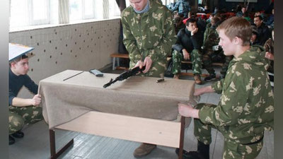 Изрображение 'МОЖЕТ ЛИ РАБОТАТЬ ВОЕННОСЛУЖАЩИЙ ПОСЛЕ ВЫХОДА НА ПЕНСИЮ?'