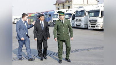 'Jahon bojxona tashkiloti Bosh kotibi zamonaviy transport logistika markazida bo`ldi'ning rasmi