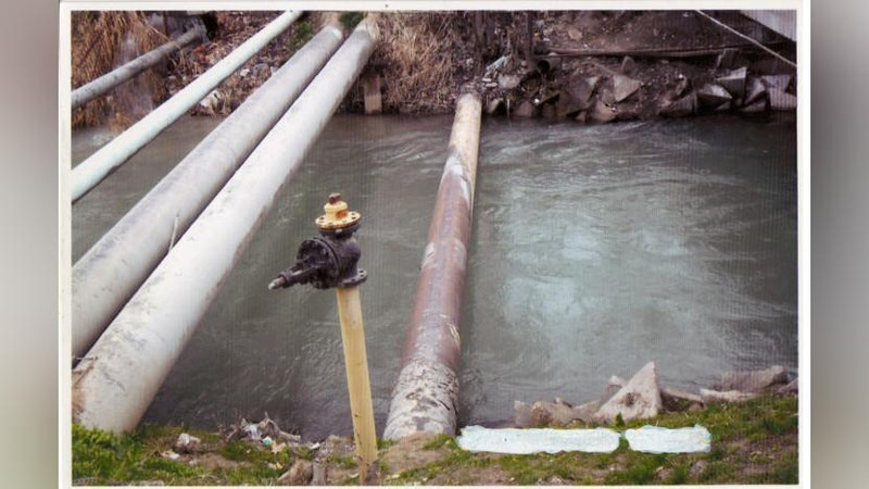 Изрображение 'ХОКИМ ТАШКЕНТА РАСПОРЯДИЛСЯ ОГРАДИТЬ ТРУБЫ, ПРОХОДЯЩИЕ ЧЕРЕЗ КАНАЛЫ'