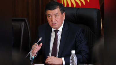 'Qirg`izistonning yangi bosh vaziri prezident iste`fosini talab qilmoqda. Prezident esa bunga rozi emas'ning rasmi