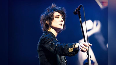 Изрображение 'Звезда русского рока Земфира отмечает 45-летие (видео)'