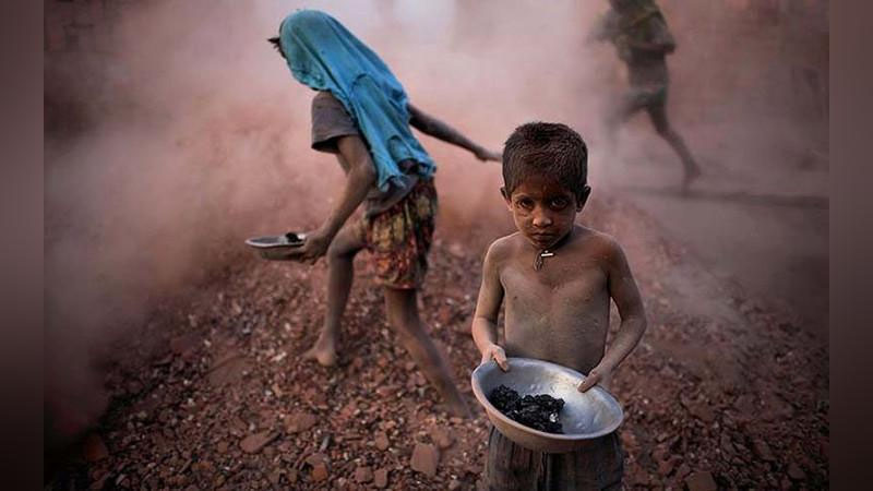 'Dunyoda "zamonaviy qullar" soni oshib bormoqda'ning rasmi