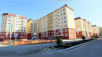 'Uy-joyga ehtiyojmand mehnat migrantlarini saralab olish tartibi loyihasi muhokamaga qo`yildi'ning rasmi